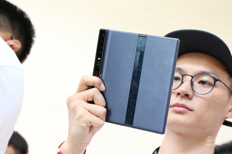 折叠手机取代平板了吗,折叠平板和折叠手机区别