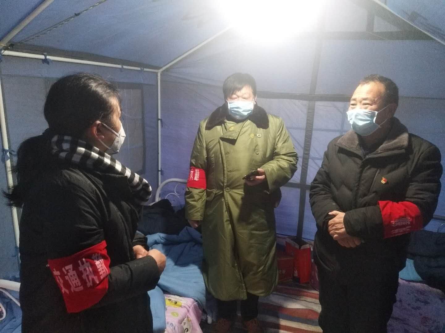 屈家岭月宝山村*党**总支书记叶文华40天的坚守