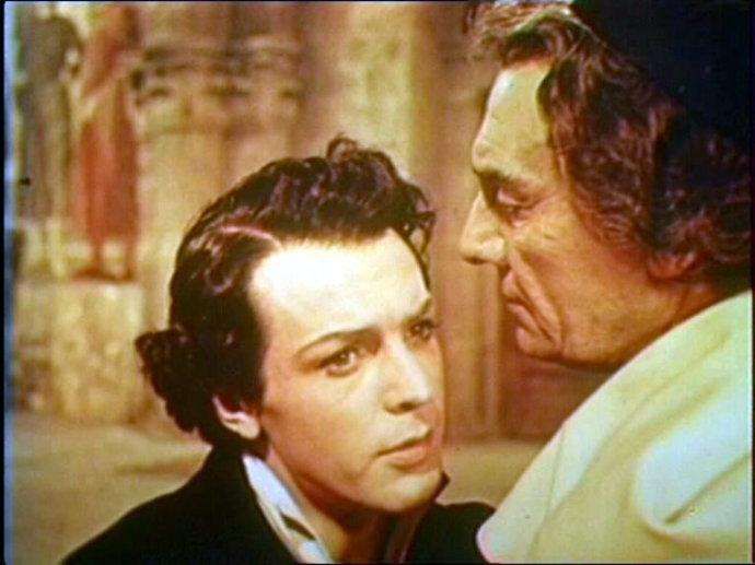 俊美少年离开13年，初恋已是寡妇，影响中国三代人的外国小说，爱情中的隔阂和复仇被刻画得淋漓尽致