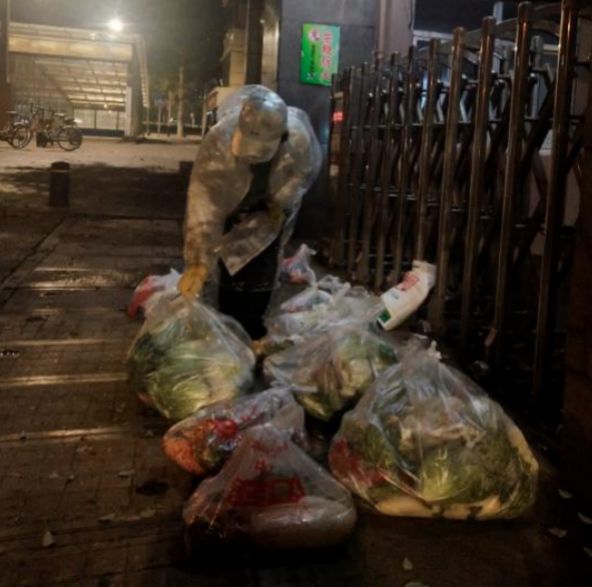 担当作为汇聚力量抗击疫情,爱心企业有担当捐赠物资助防控