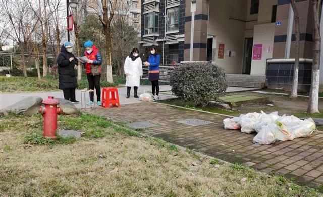 19岁大学生社区帮居民“代购”：这是给自己的特别生日礼物