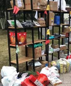 河南小伙在杭州突然红了！小区封闭管理，被拦下不让出门的他做了这样的选择……