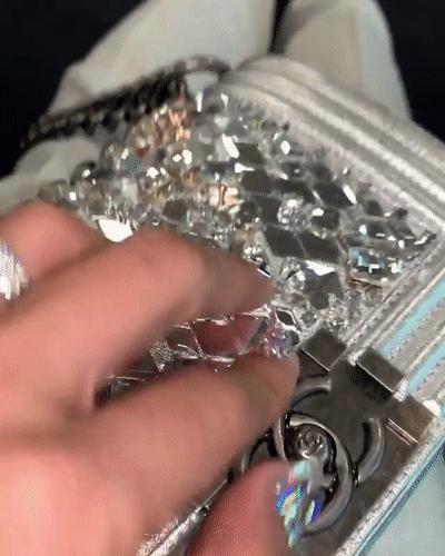 cardib亚裔美甲师,cardib的美甲师