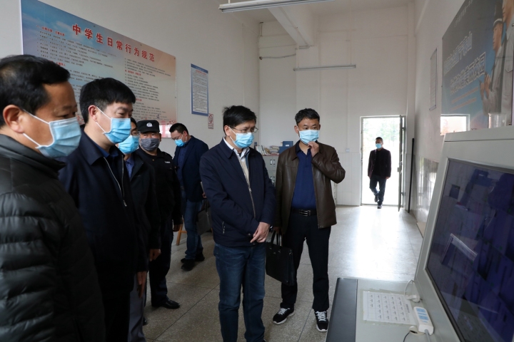 曲靖市教育体育局到罗平督导检查学校开学准备工作