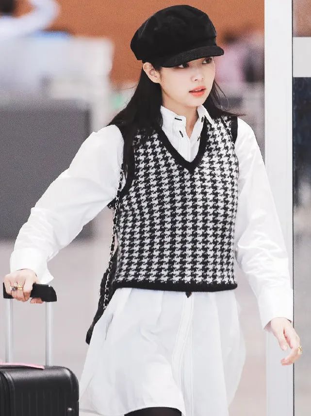 zara鑳屽績绌挎惌,zara鐗涗粩鑳屽績绌挎惌