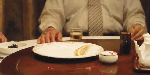 为了方便自己吃饭做了一个机器,日本人为了吃饭设计的神器