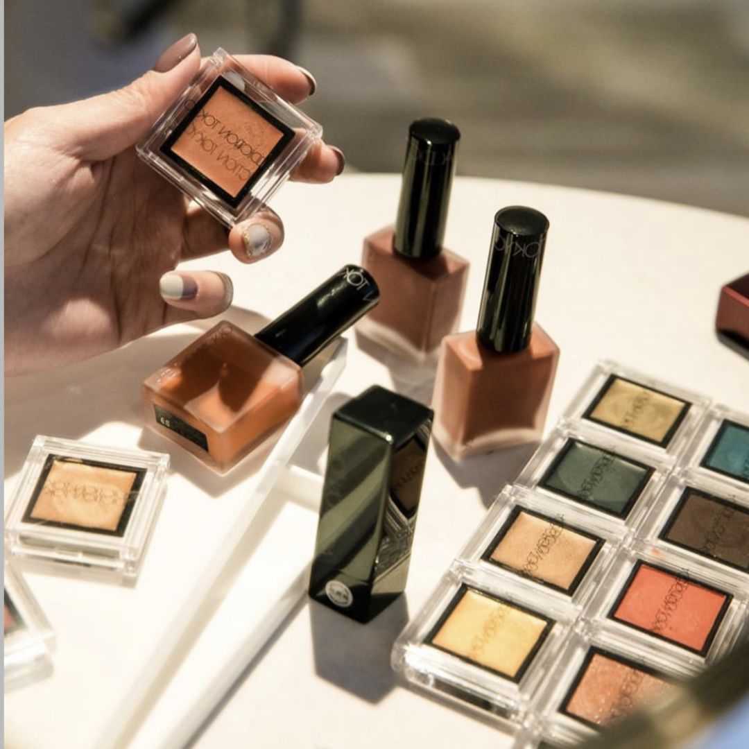 2018年王一博粉红色眼影,快来get王一博同款色号