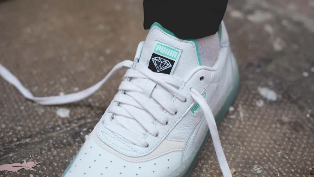 我小心翼翼地藏起这双“钻石鞋款”丨《每周冷门球鞋大赏》