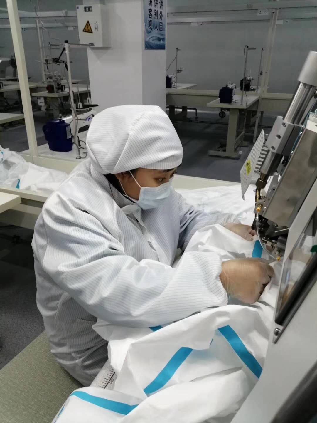 给中国女工寄台缝纫机，她能还你一条拯救世界的生产线