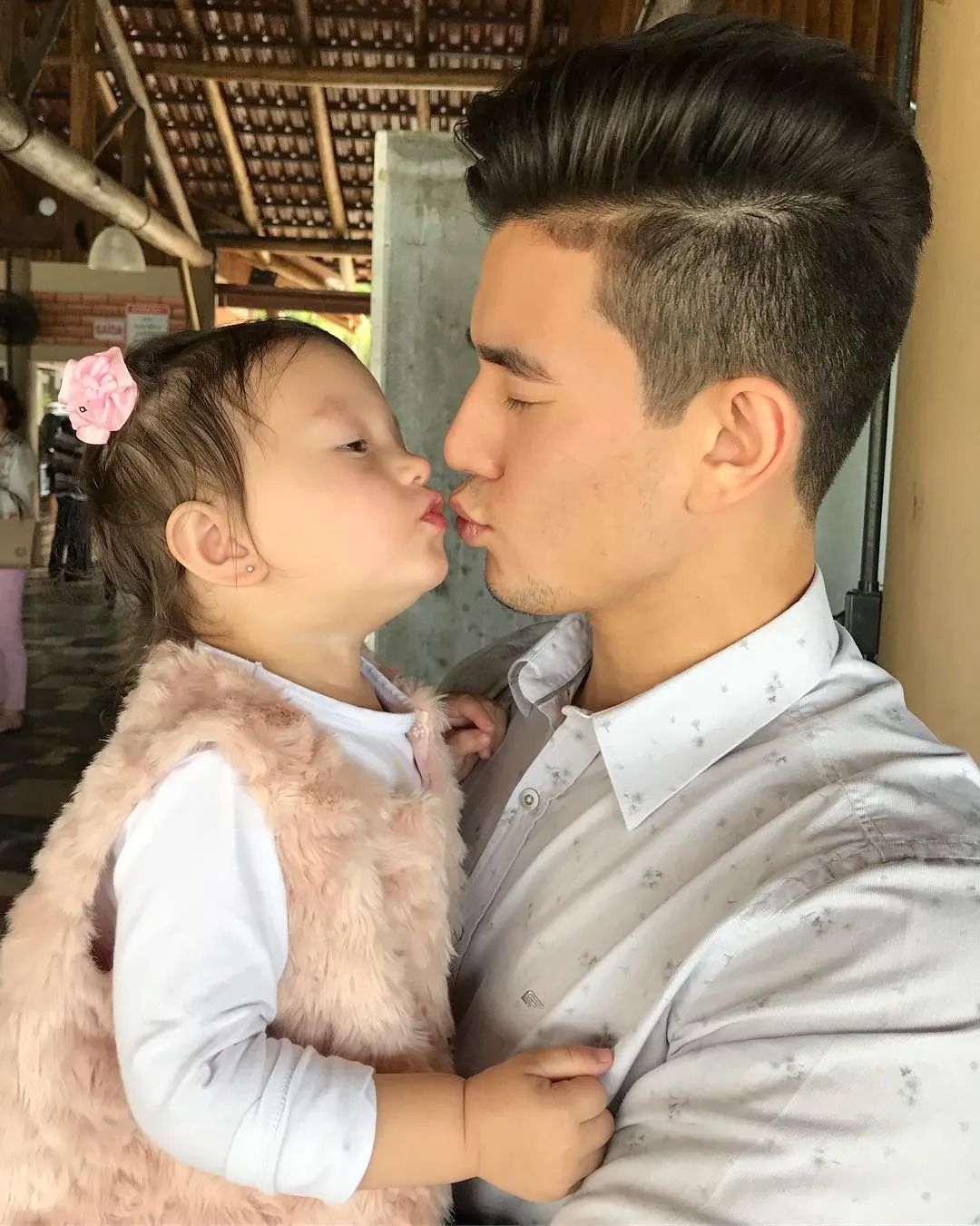 鍥涘窛鎴愰兘璇枃鑰佸笀,鎴愰兘璇枃鑰佸笀