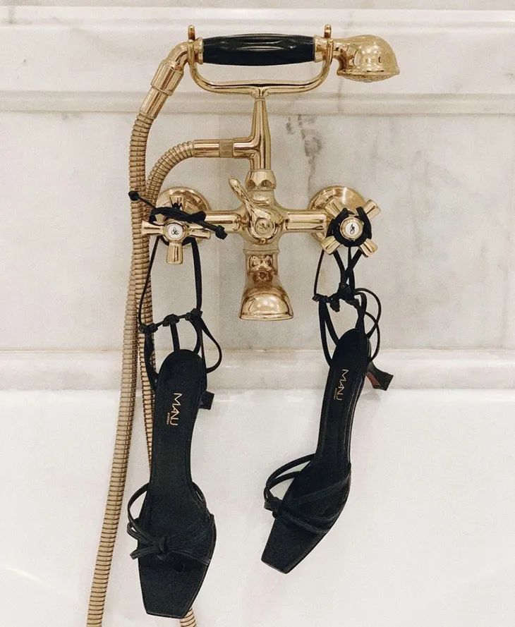 不能错过近年来大火的方头鞋,bv方头鞋推荐