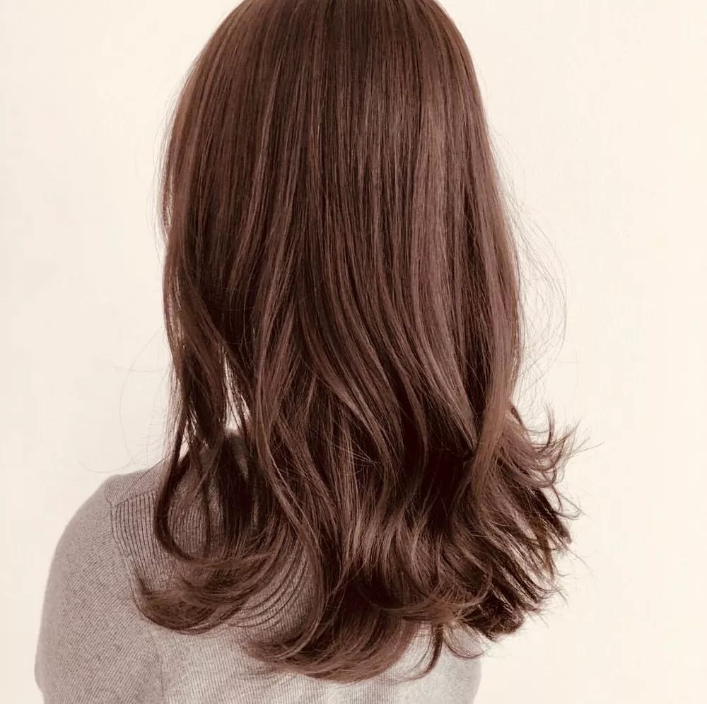 亚麻色自己染完真实效果,黄发染亚麻色效果