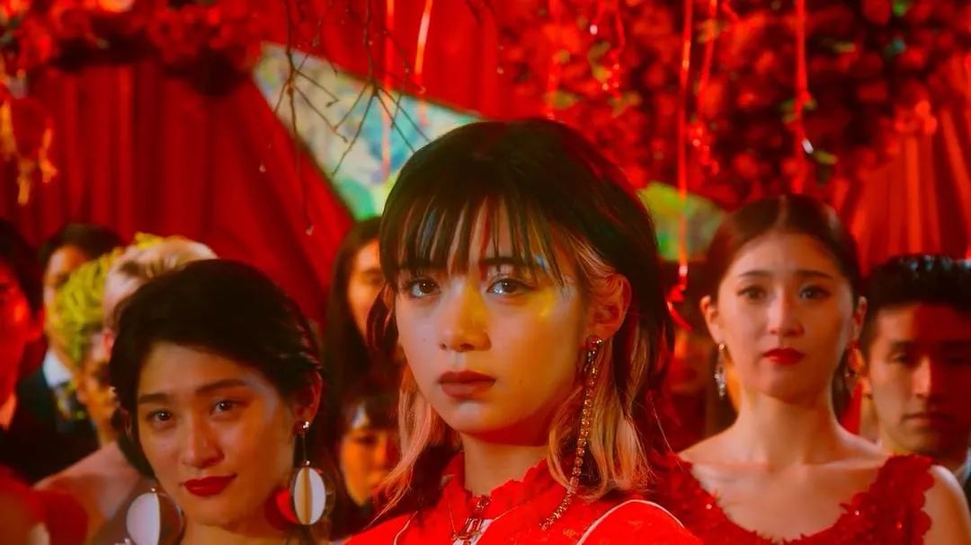 美人计|因胸太大被全网*制抵**，这位日剧女主角实惨