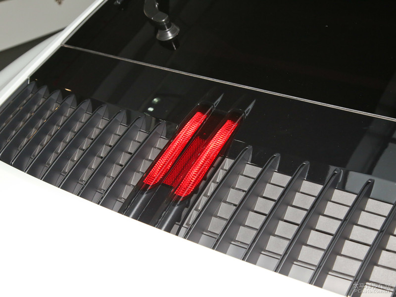 从高端品牌到汽车潮牌,从潮鞋到炒鞋