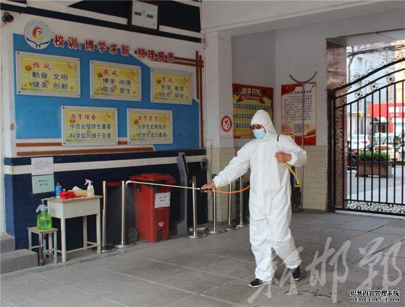 东常赦小学开展复学防控演练活动,干驿小学复学防疫演练