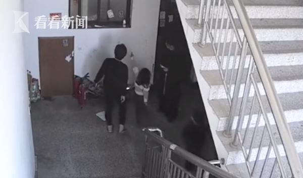 夜读丨被指性侵养女4年杰瑞集团高管回应：不存在养父女关系丨5岁女孩叉腰瞪眼吓退入室小偷