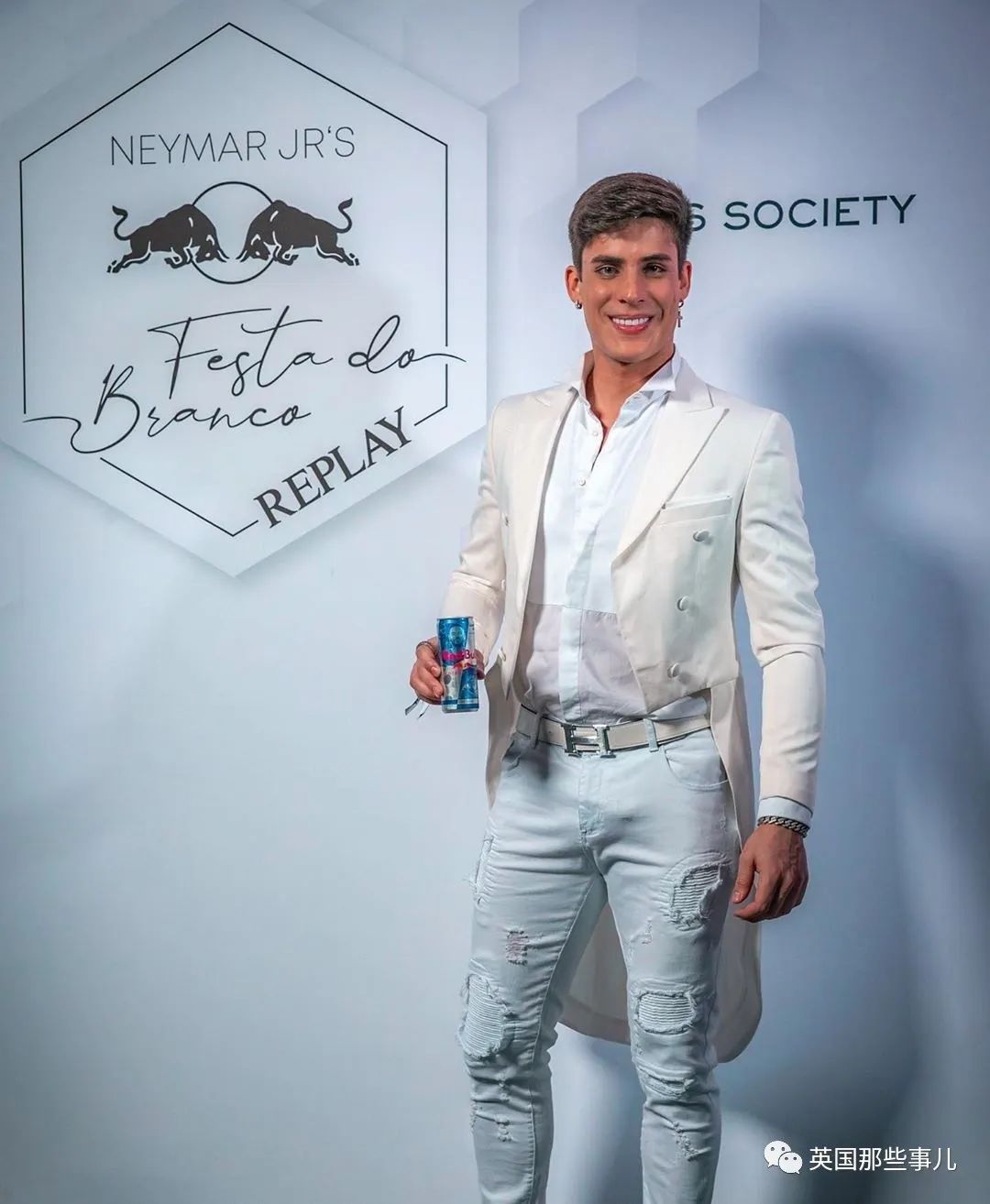 内马尔老妈和弟弟,内马尔52岁母亲近况