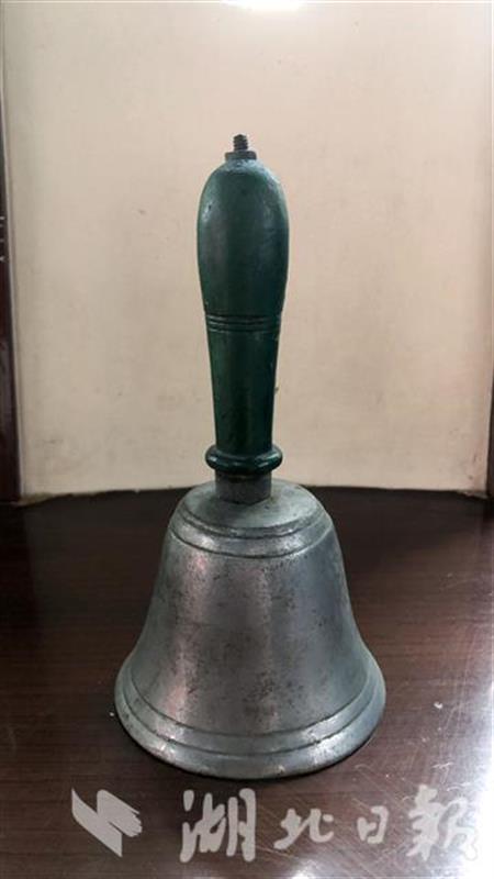 居民捐赠自家老物件,居民捐赠献爱心疫情防控增信心