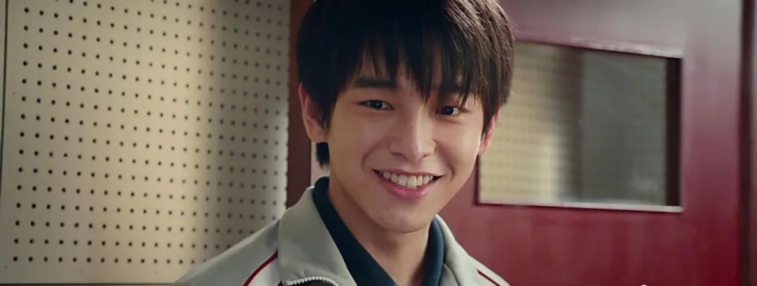 比起偶像恋爱,欺骗更令人伤心吧?