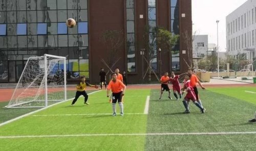 秦汉新城:这群十几岁的农家娃有一个足球梦