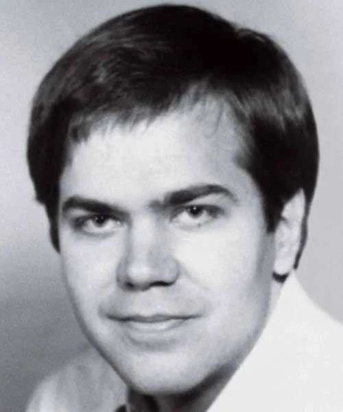 凌晨2点为他流眼泪，他却问小姐你谁？｜钟情妄想的爱