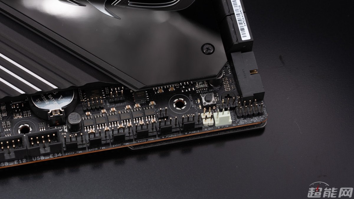 华硕rogmaximusxiextreme,华硕主板rogmaximusx3