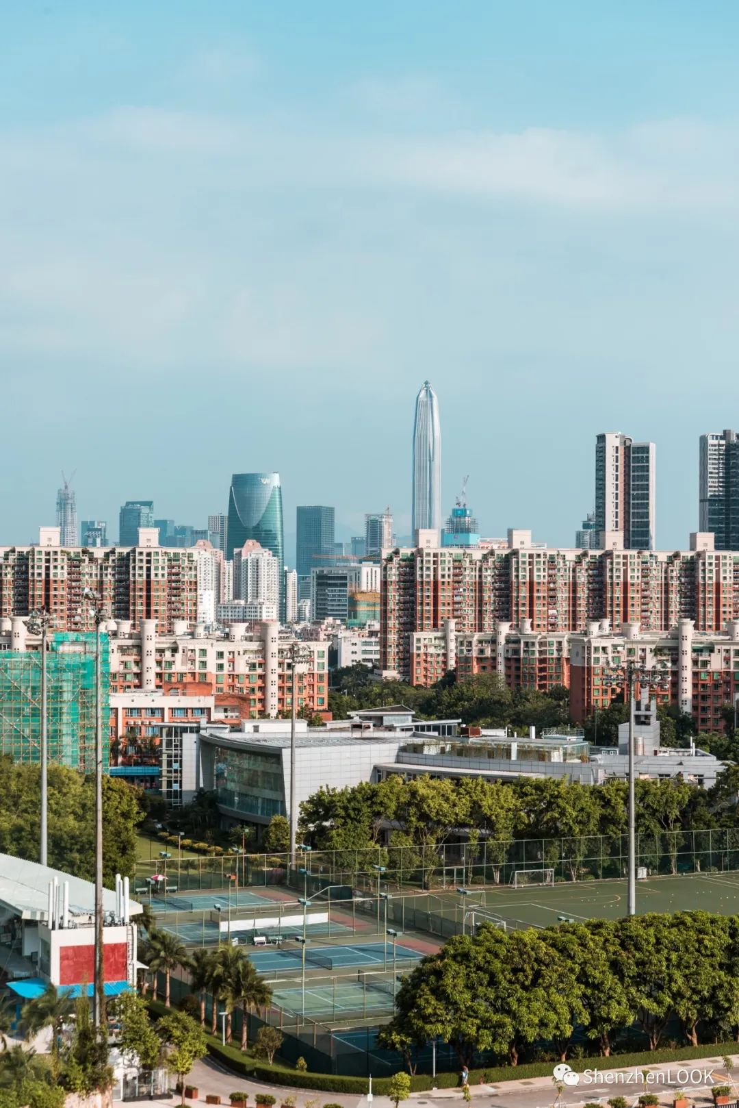 look这是什么牌子的包包,严浩翔说look这是tnt什么舞台