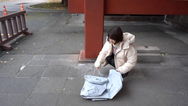 哆啦a梦在口袋里掏出玩具,哆啦a梦在口袋里掏出核弹