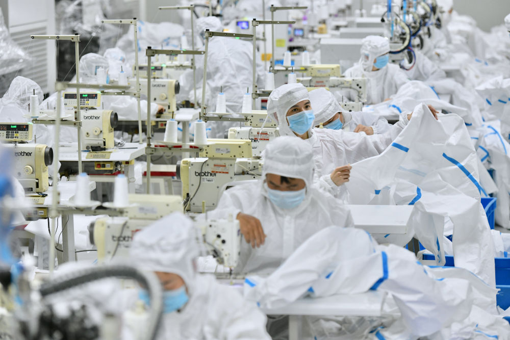 疫情防控阻击战取得重要成果,众志成城抗击疫情风雨无阻向前行