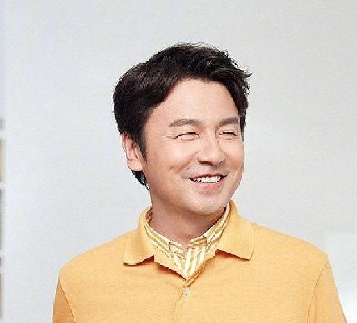 雷佳音怎么回事,优衣库雷佳音