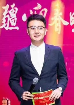 生鲜预告！A萌君为你运送了“一动车”的福利，低至1元住酒店~