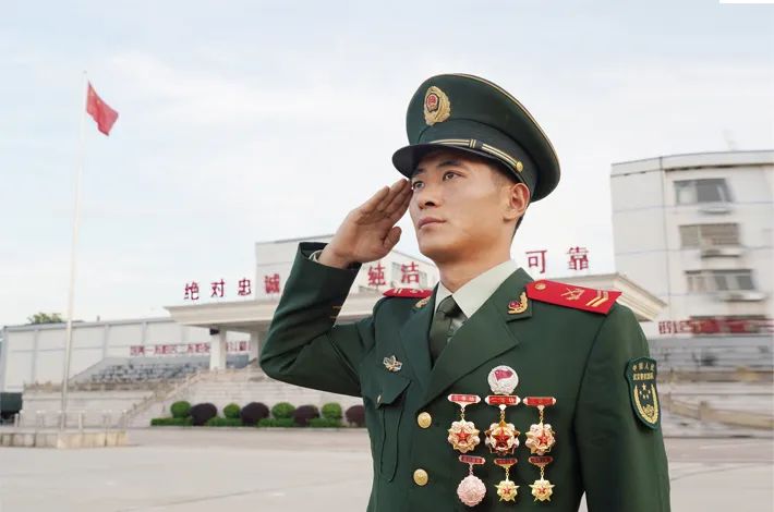 从“武小子”到“武教头”——记湖南总队训练基地上士孙江涛