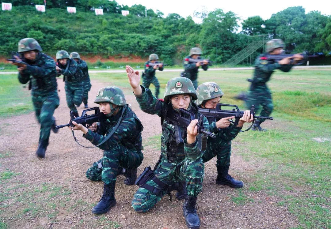 从“武小子”到“武教头”——记湖南总队训练基地上士孙江涛