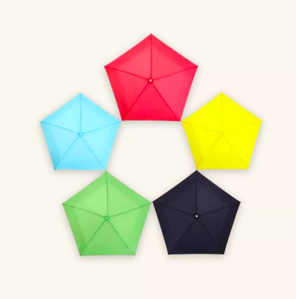 绍兴外贸企业库存2万多把“羽毛伞”，重量比两只口红还轻，在日本卖得很火，今起以三折的价格试水国内市场