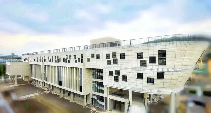 确认过新颜，这是你认不出的长河高中！