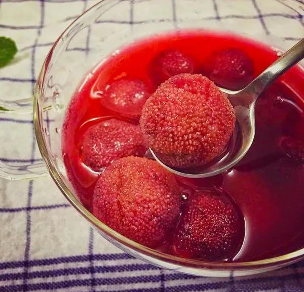 吃杨梅的季节尝一尝春天的味道,昆明又到了吃花的季节