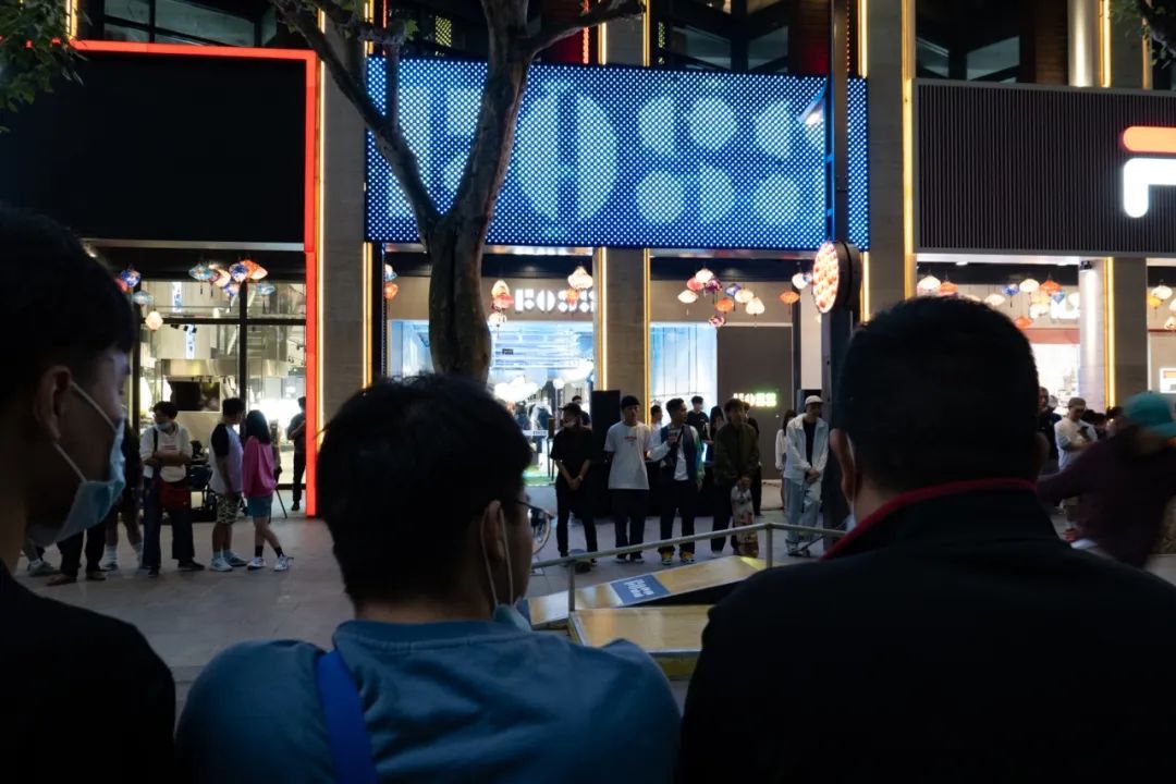 杭州FOSS发售年度理财产品？NikeSBxBenJerry’s合作款为何被炒出天价