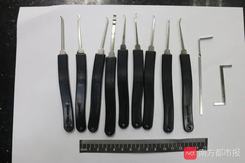 男子偷东西拍视频发网上后续,东北男子偷女孩裤衩被警方抓捕