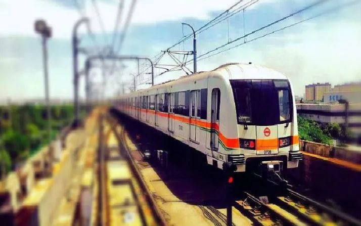 上海地铁胖头鱼号列车,上海地铁2号线西瓜线