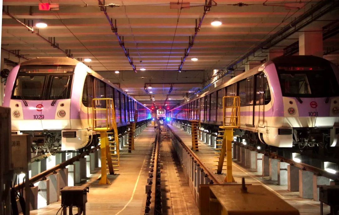 上海地铁胖头鱼号列车,上海地铁2号线西瓜线