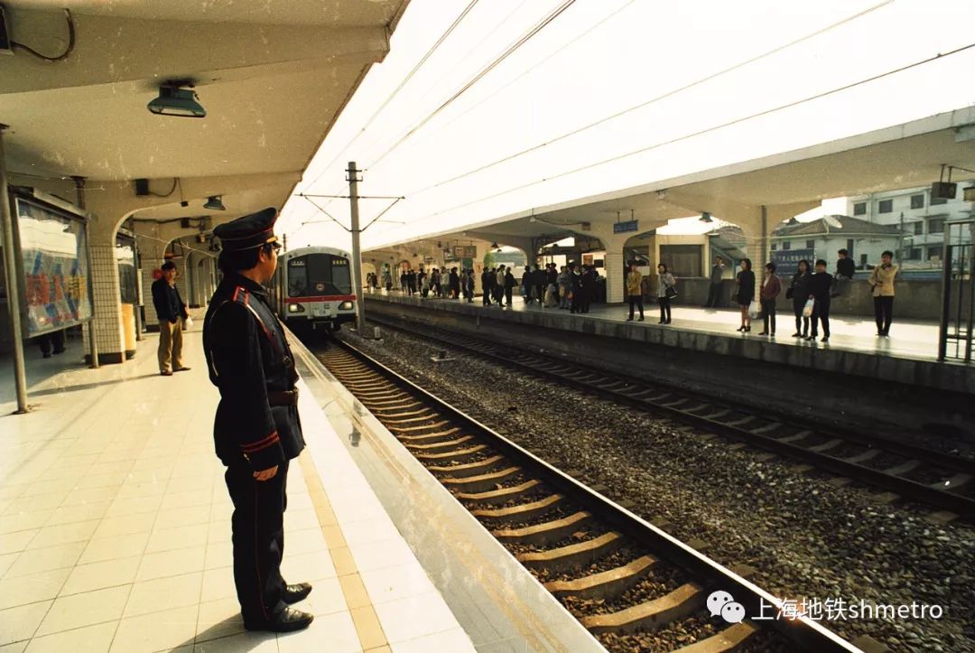 上海地铁胖头鱼号列车,上海地铁2号线西瓜线