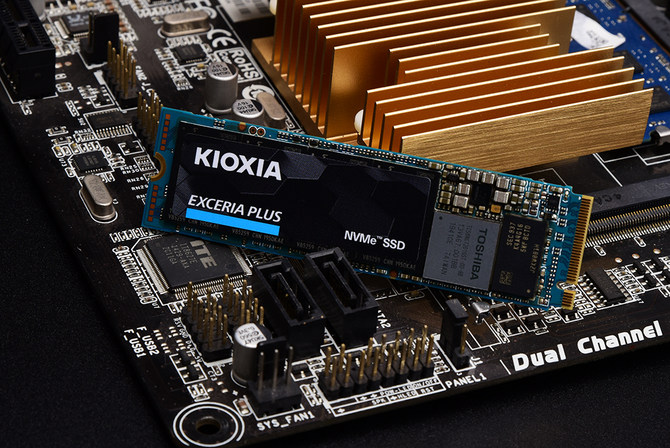 东芝tr200固态硬盘测评,东芝固态硬盘q和a系列哪个好