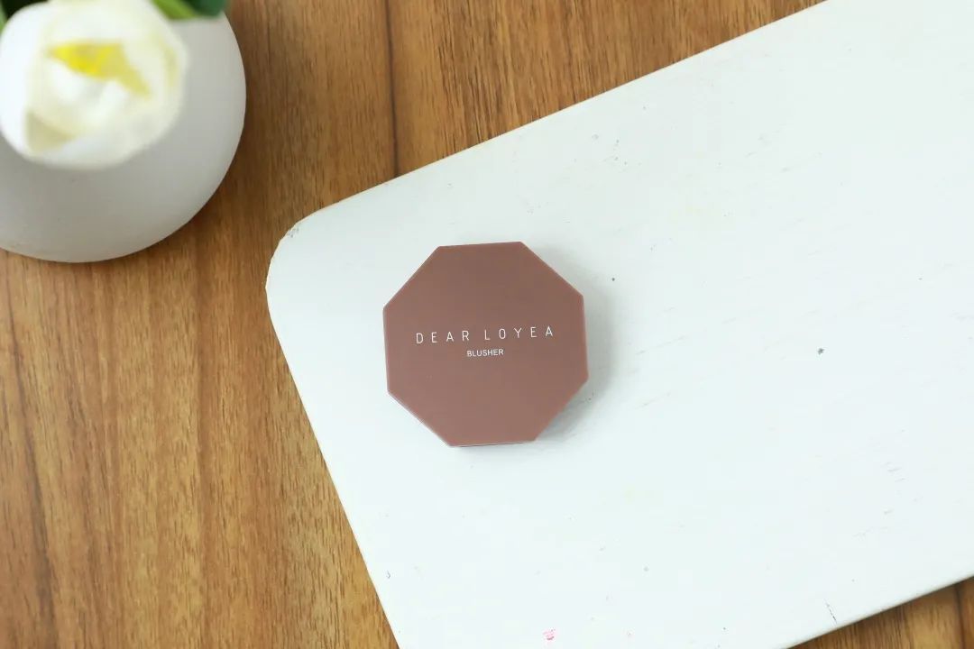 周雨彤祛痘神器,周雨彤的泪沟神器