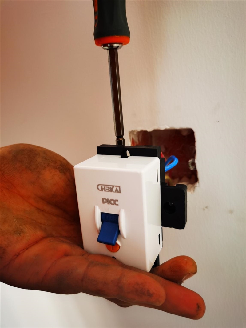 躺在沙发上吹着自然风,小米空调新风自然风柔风