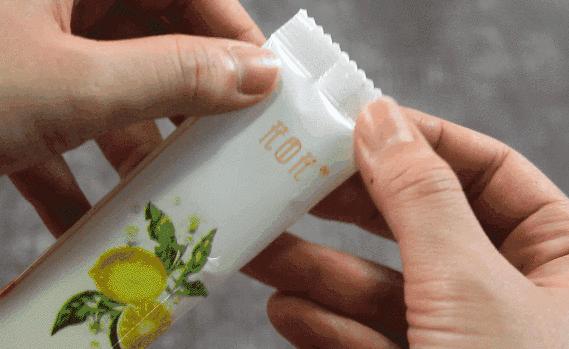 怎样去除热水壶里的水,怎么清理热水壶里面的脏水