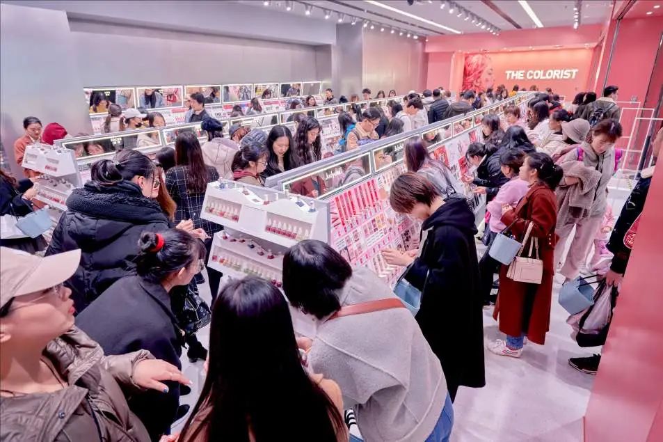 无惧关店退租潮，今年开店1000+！小姐姐最爱的“颜值”新物种们正在乘风破浪