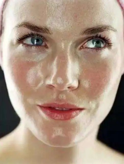 百人测评团|蒸笼天里,想让肌肤“一秒入水”,可能吗?