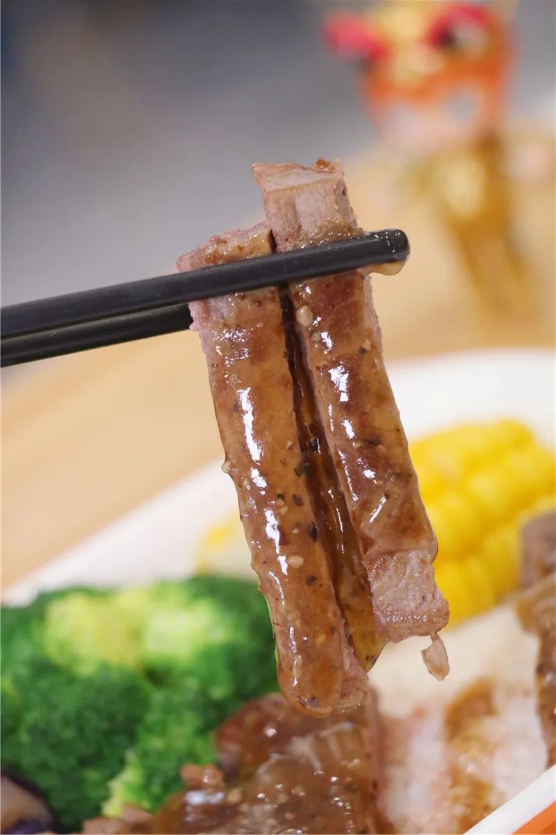 午餐吃什么牛排好吃又简单,晚餐吃什么牛排比较好吃