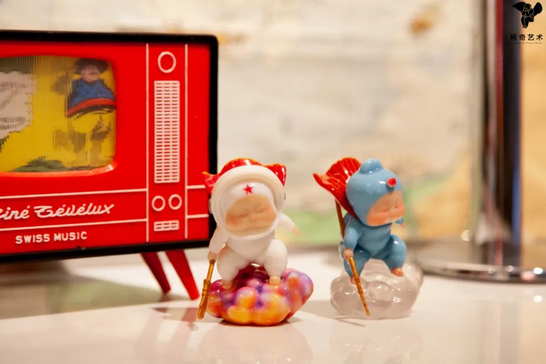 看完这些潮牌单品家居，我家的画风要变了