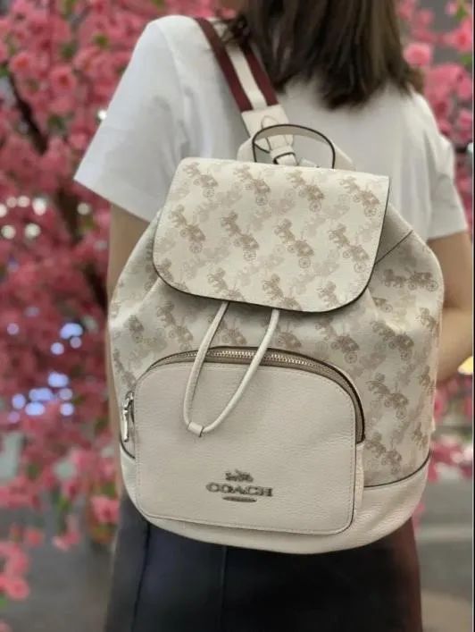 gucciprada最便宜的地方 (奢侈品牌prada和gucci)